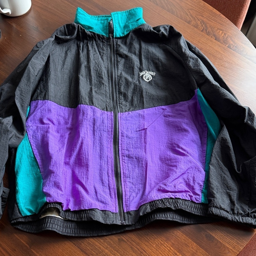 VINTAGE and rare 90 Jack Daniels Jacket - hilton Black, Purple, Teal - large men - Picture 2 of 8